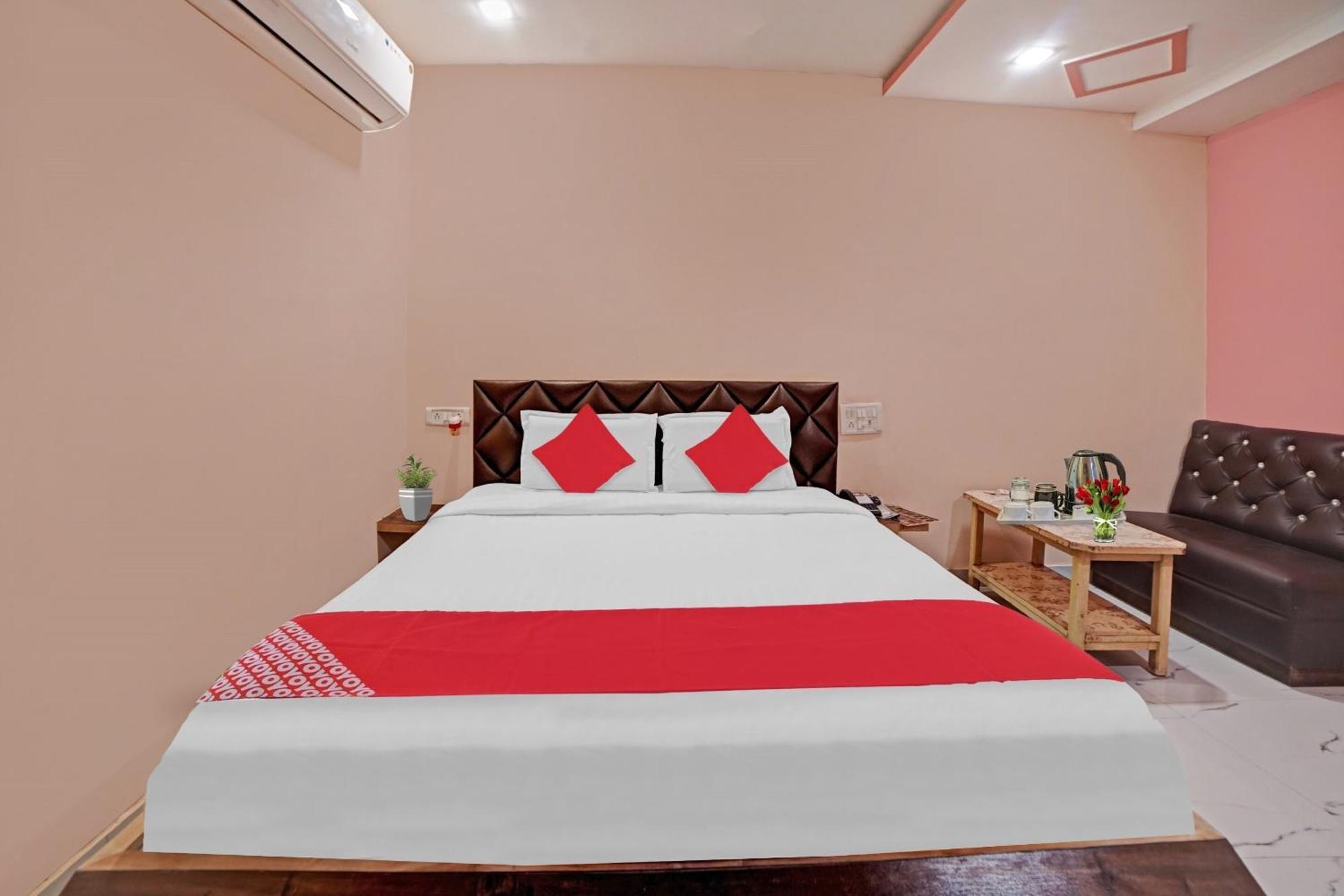 Hotel O Sandeep Rāipur Extérieur photo