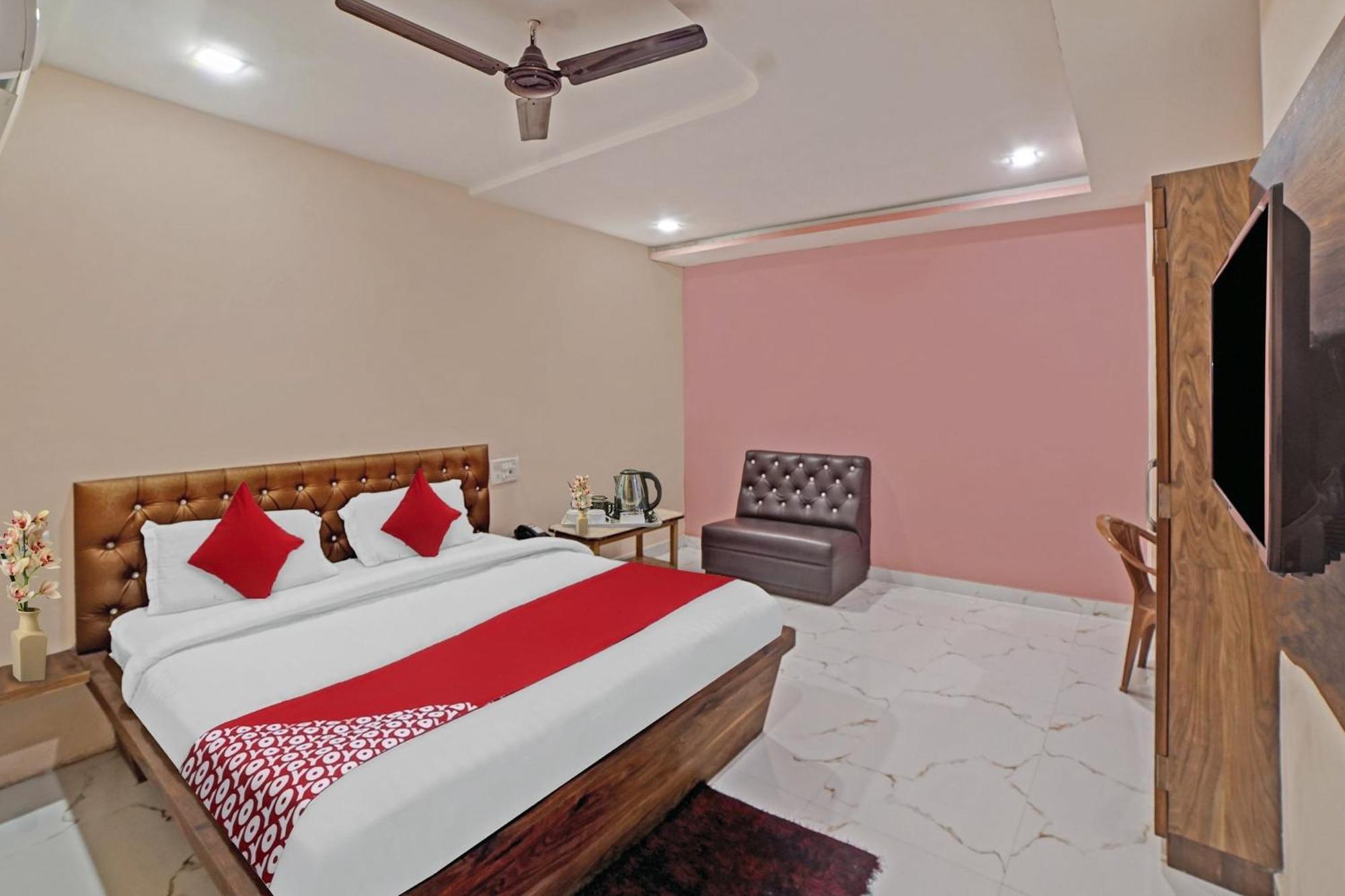 Hotel O Sandeep Rāipur Extérieur photo